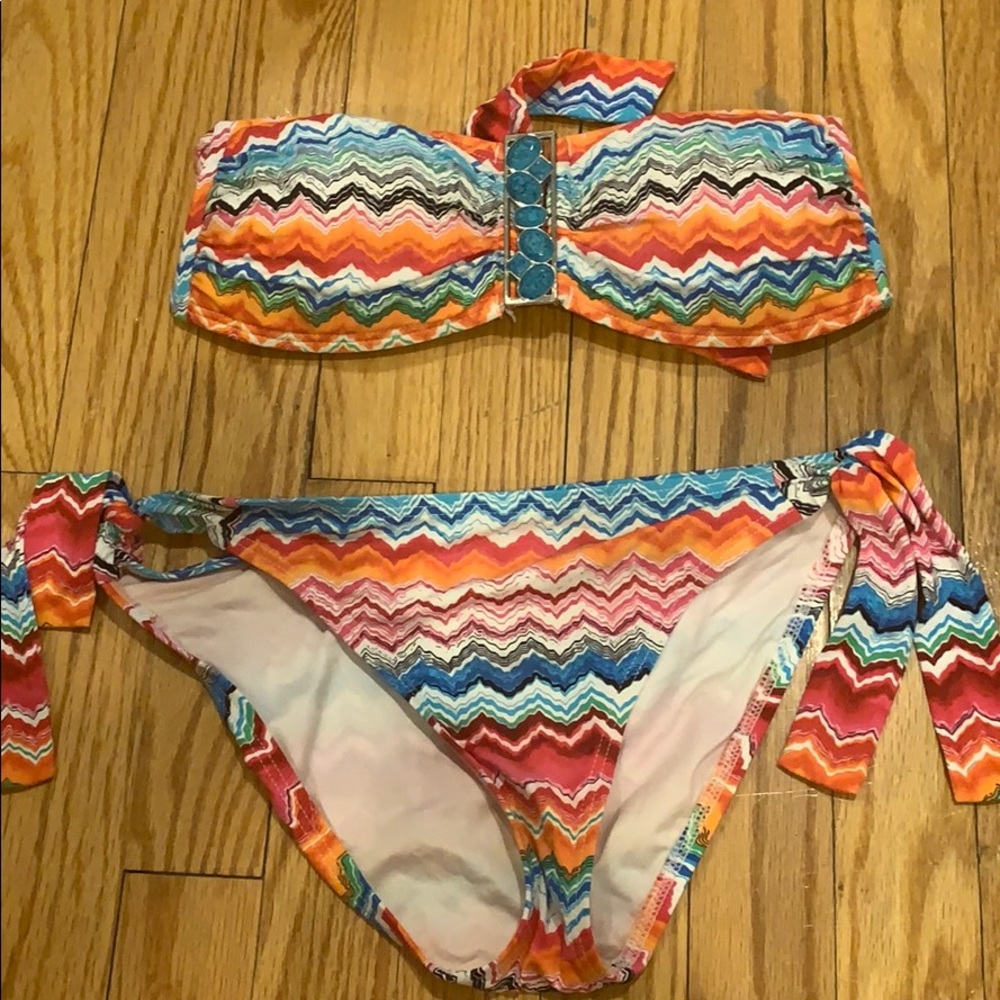 Bikini Set - Picture 2 of 6